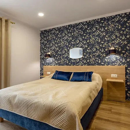 Lägenhet Pod Lipami