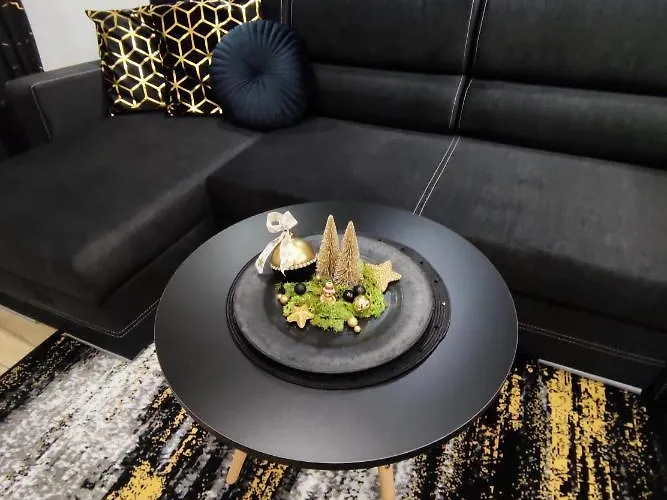 Pod Lipami Apartment *